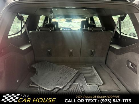 Used 2023 Cadillac Escalade ESV Luxury AWD/4WD image 17