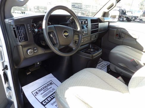 Used 2024 Chevrolet Express 3500 LS image 16