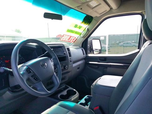 Used 2018 Nissan NV 2500 SV RWD image 17