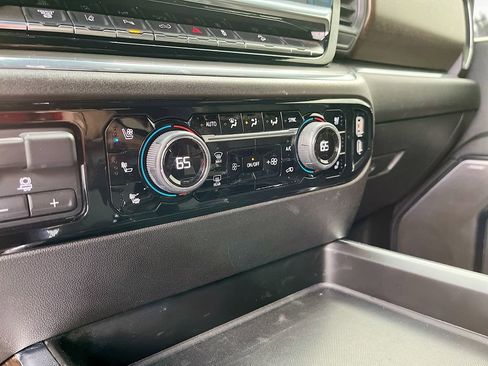 Used 2024 Chevrolet Silverado 2500 High Country w/ High Country Premium Package AWD/4WD image 16