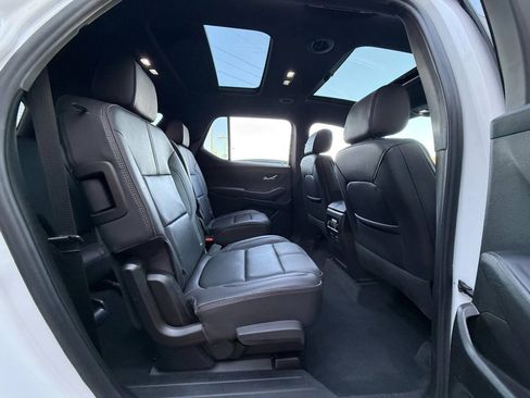Used 2023 Chevrolet Traverse RS AWD/4WD image 26
