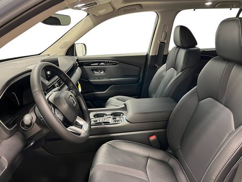 New 2025 Honda Pilot Touring image 16