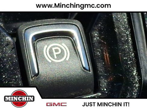 Used 2024 Chevrolet Colorado ZR2 w/ ZR2 Convenience Package III AWD/4WD image 25