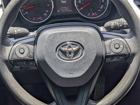 Used 2021 Toyota RAV4 XLE w/ Convenience Package FWD image 13