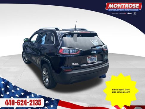 Used 2021 Jeep Cherokee Latitude Plus AWD/4WD image 2