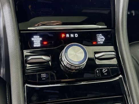 Used 2022 Jeep Grand Cherokee Overland image 10