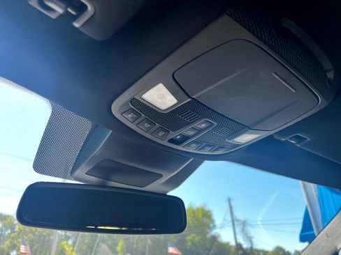 Used 2021 Ford Expedition XLT image 14