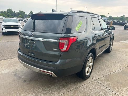 Used 2016 Ford Explorer XLT w/ Equipment Group 202A AWD/4WD image 5