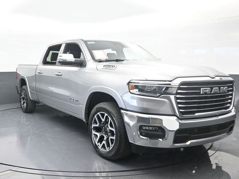 Used 2025 RAM 1500 Laramie image 9