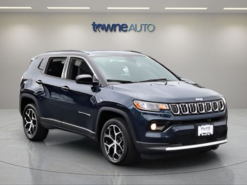 Used 2024 Jeep Compass Limited AWD/4WD image 10