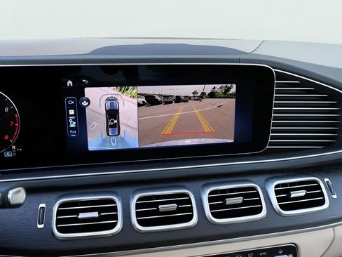 New 2026 Mercedes-Benz GLS 450 4MATIC image 23