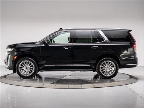 Used 2022 Cadillac Escalade Premium Luxury image 2