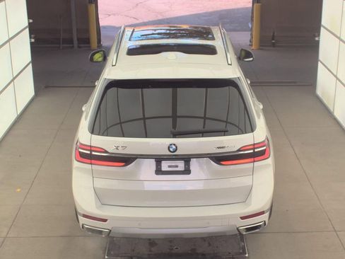 Used 2025 BMW X7 xDrive40i image 8