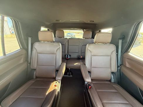 Used 2023 Chevrolet Tahoe High Country image 12