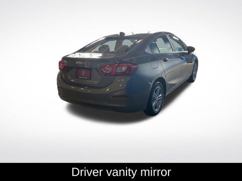 Used 2017 Chevrolet Cruze LT FWD image 17