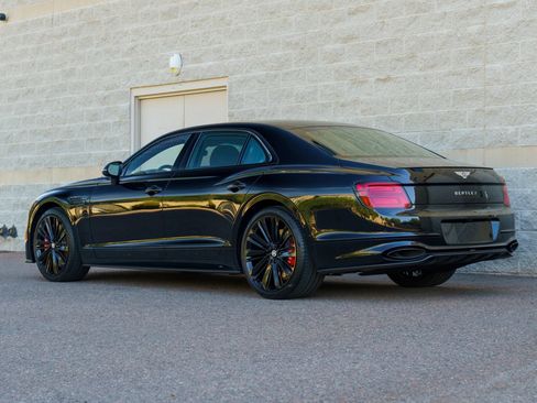 Used 2024 Bentley Flying Spur W12 AWD/4WD image 4
