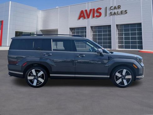 Used 2025 Hyundai Santa Fe Limited image 5