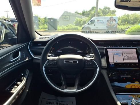 Certified 2023 Jeep Grand Cherokee Limited AWD/4WD image 20