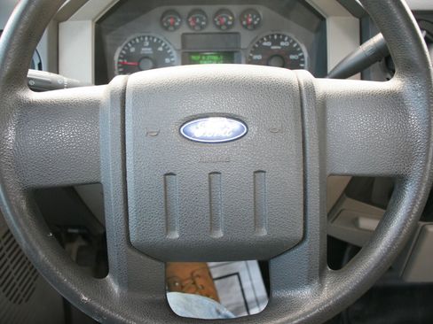 Used 2008 Ford F250 XL image 39