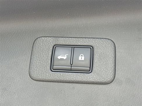 Certified 2021 Nissan Armada SL w/ Captain's Chairs Package image 22