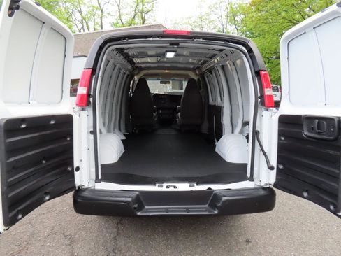 Used 2023 Chevrolet Express 3500 w/ Driver Convenience Package RWD image 2