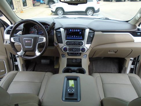 Used 2018 GMC Yukon SLT w/ Open Road Package image 16