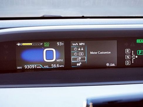 Used 2016 Toyota Prius Four FWD image 41