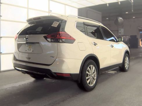 Used 2019 Nissan Rogue SV FWD image 6