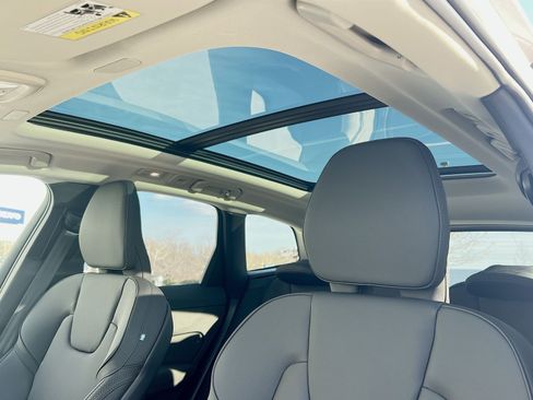 New 2026 Volvo XC60 B5 Plus w/ Protection Package Premier image 23