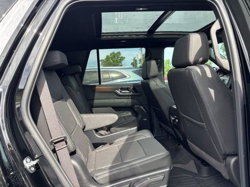 New 2026 GMC Yukon Denali w/ Sun & Power Step Package AWD/4WD image 6