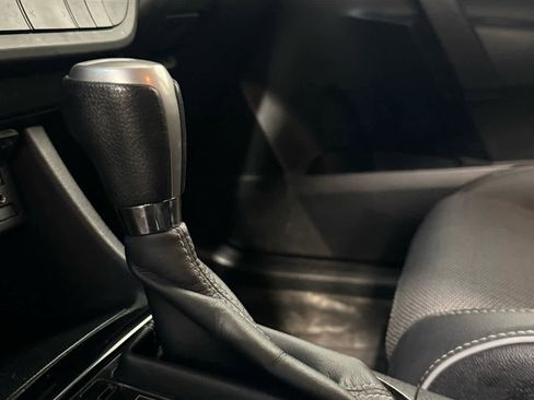 Used 2015 Toyota Corolla S image 25