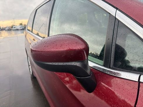 Used 2023 Chrysler Voyager LX FWD image 5