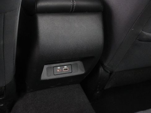 Used 2025 Nissan Altima 2.5 SV FWD image 18