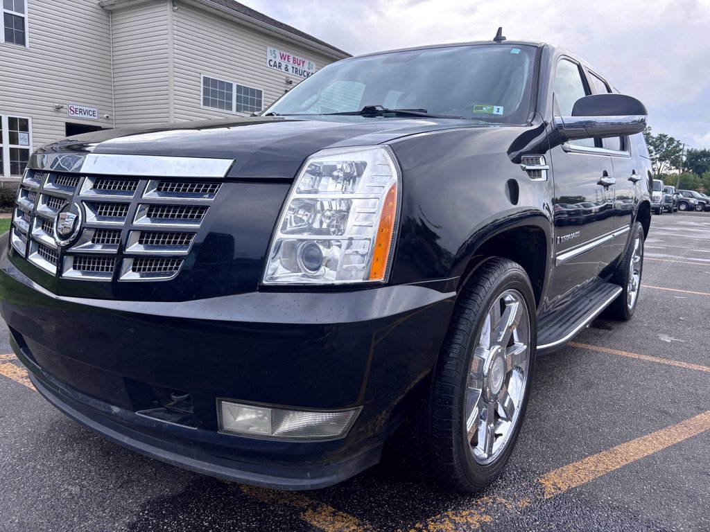 Used 2008 Cadillac Escalade AWD image 2