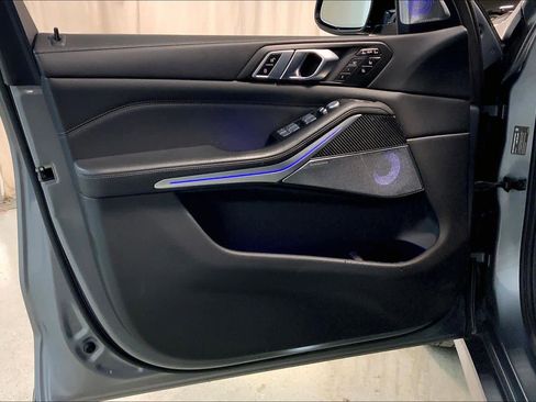 Used 2023 BMW X7 M60i w/ Executive Package image 22