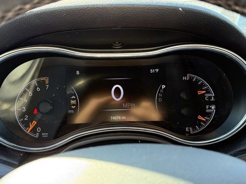 Used 2021 Jeep Grand Cherokee Limited image 17