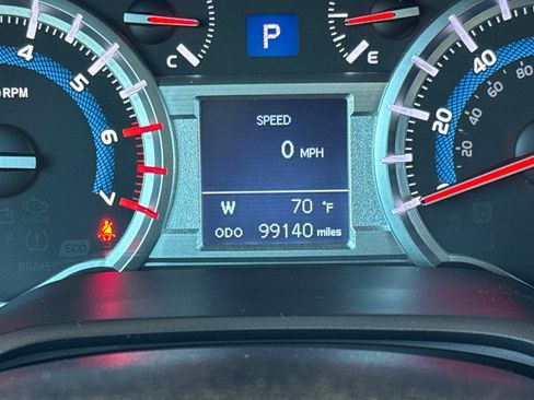Used 2014 Toyota 4Runner Limited AWD/4WD image 28