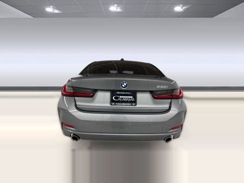 Used 2024 BMW 330i Sedan w/ Convenience Package RWD image 10