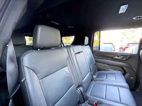 Used 2023 Chevrolet Suburban LT image 26