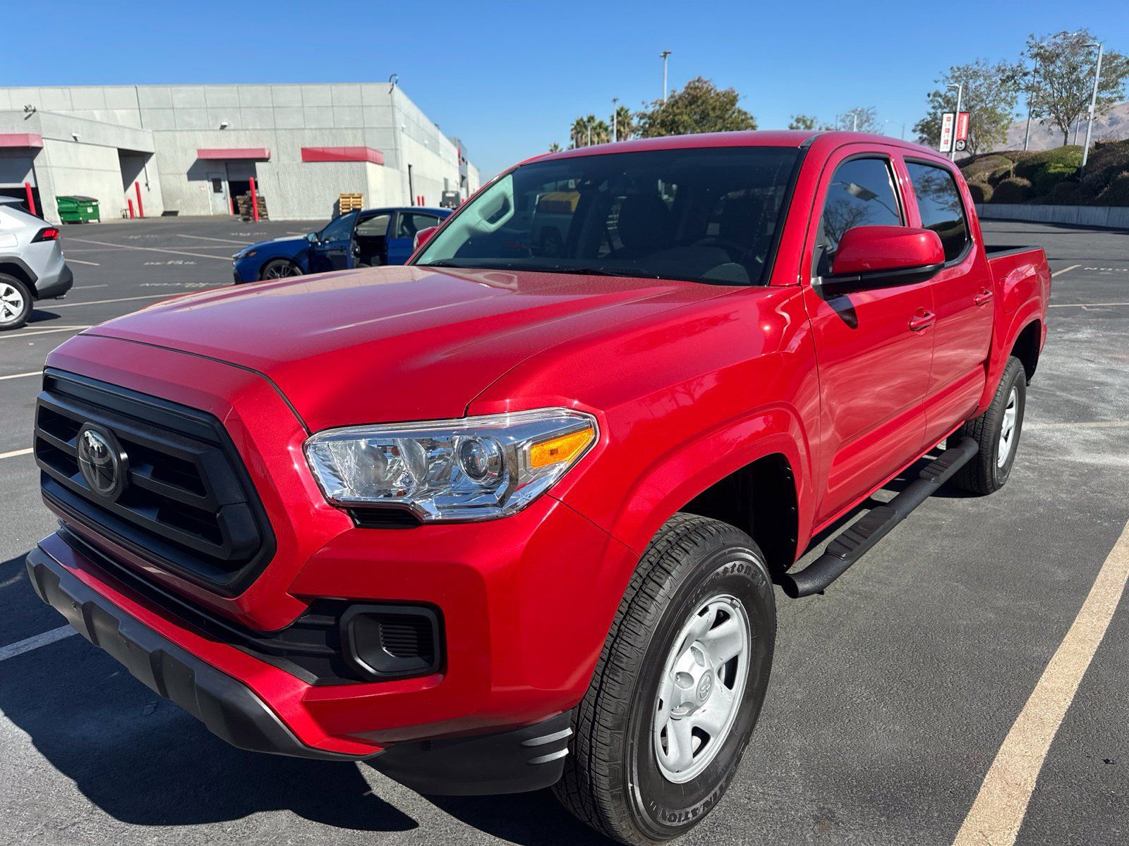 Certified 2022 Toyota Tacoma SR AWD/4WD image 2