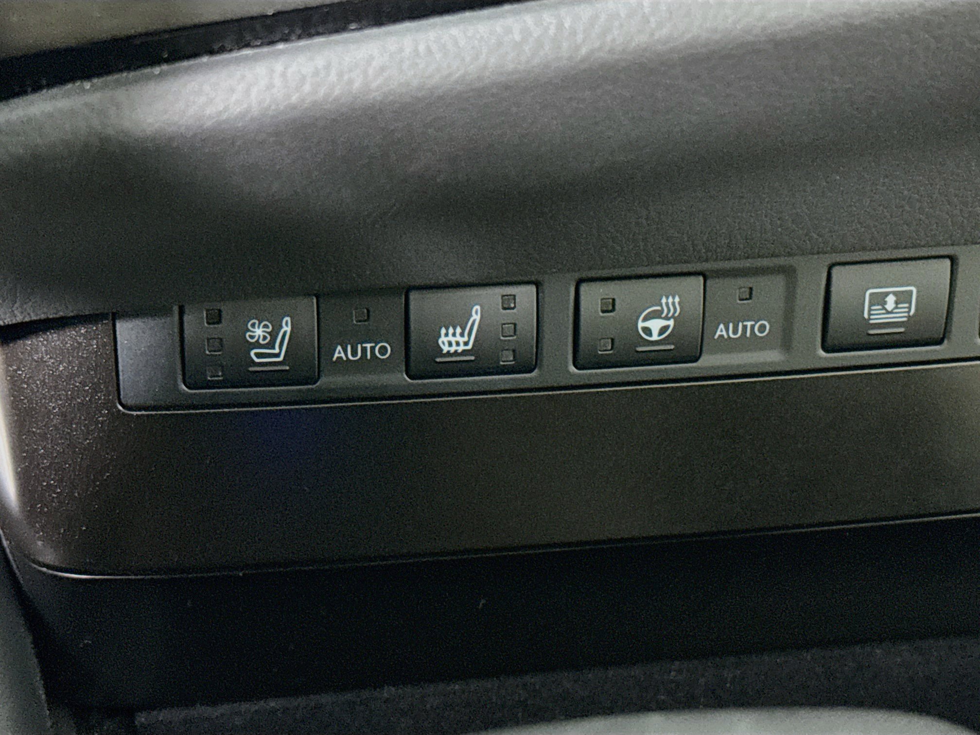 Used 2023 Lexus ES 300h Ultra Luxury FWD image 21