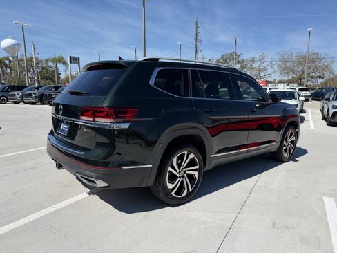 Used 2021 Volkswagen Atlas SEL Premium image 3
