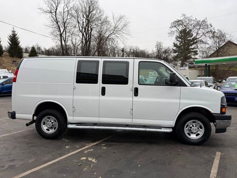 Used 2024 Chevrolet Express 2500 w/ Driver Convenience Package image 6