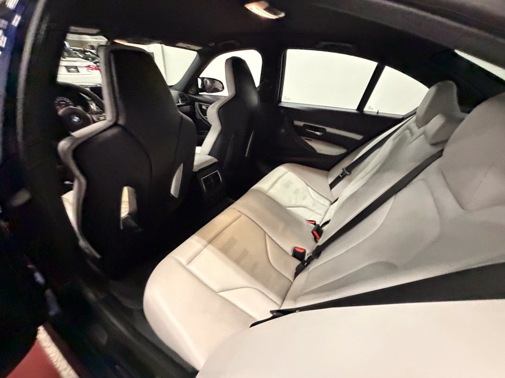 Used 2018 BMW M3 RWD image 23