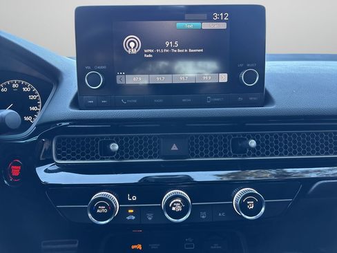 Used 2023 Honda Civic Sport image 29