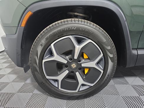 Used 2023 Rivian R1S Adventure AWD/4WD image 9