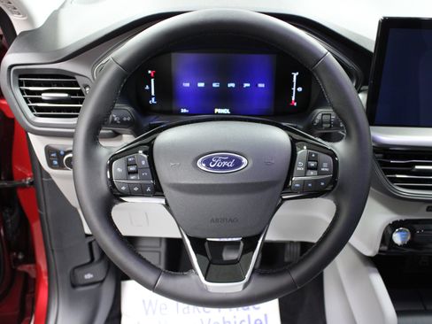 New 2026 Ford Escape SE image 17