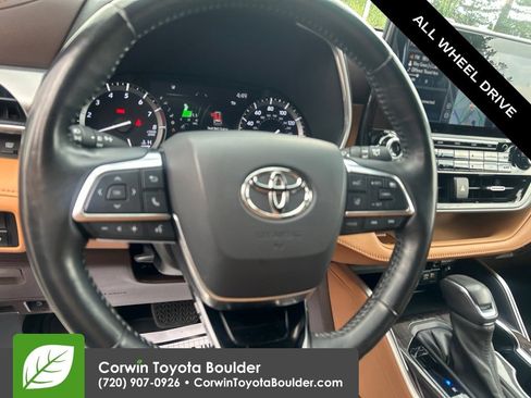 Used 2021 Toyota Highlander Platinum AWD/4WD image 26