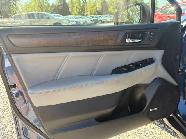 Used 2019 Subaru Outback 2.5i Limited w/ Popular Package #2 AWD/4WD image 11