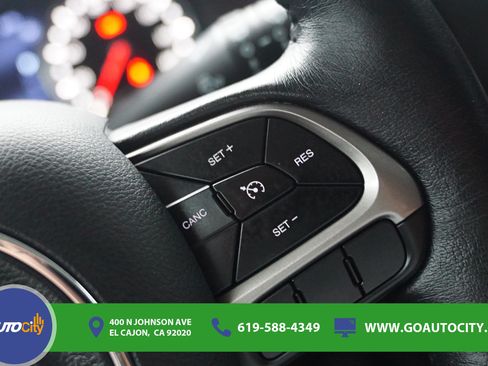 Used 2022 Jeep Renegade Limited AWD/4WD image 20